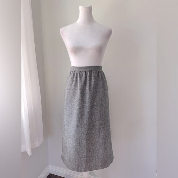 Vintage ‘80s Jonathan Logan Black & White Wool Blend Textured A-Line Midi Skirt - Picture 2 of 9